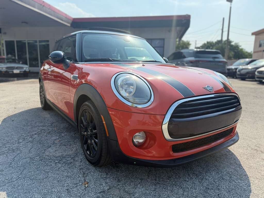 Used 2019 MINI Cooper 2-Door Hardtop FWD image 7