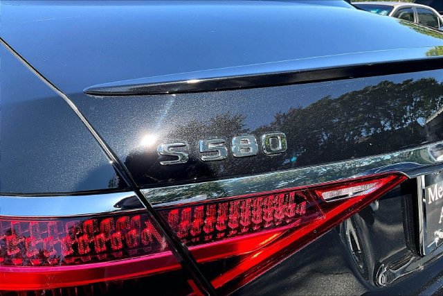 Certified 2025 Mercedes-Benz S 580 4MATIC Sedan image 8