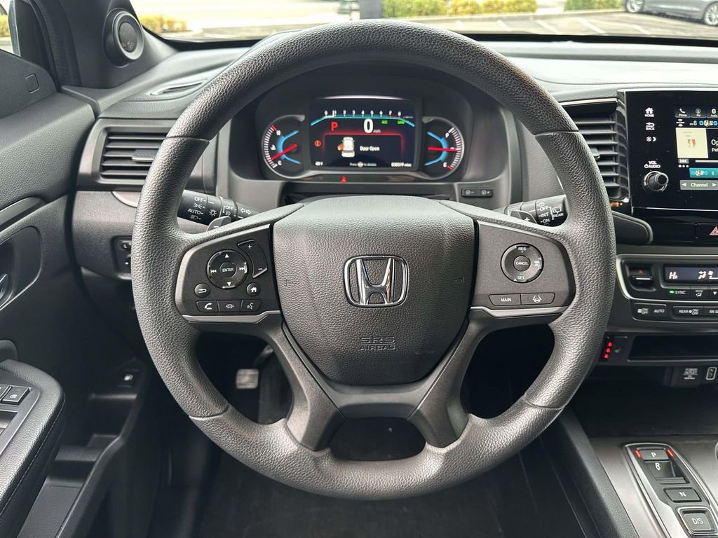 Used 2022 Honda Pilot Sport image 13