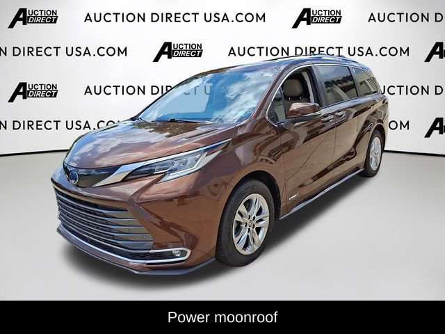 Used 2021 Toyota Sienna Limited image 3