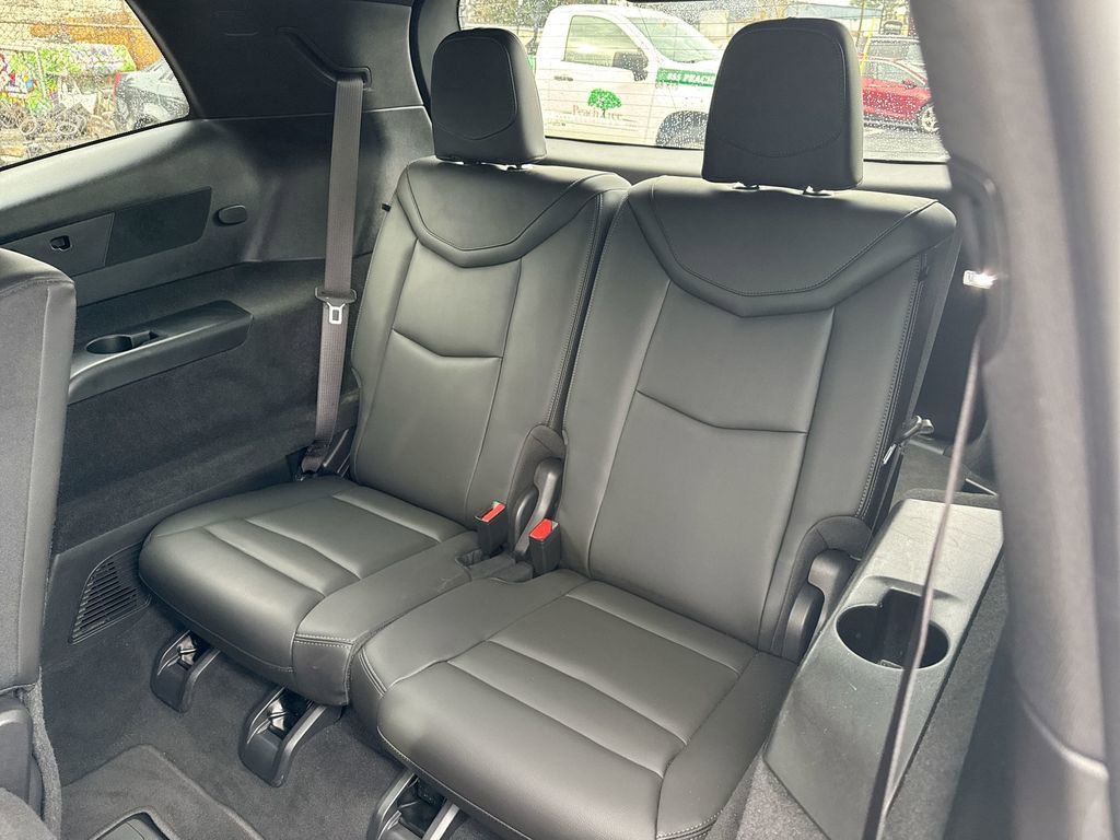 Used 2024 Cadillac XT6 Luxury image 30
