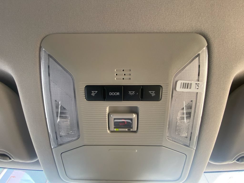 Used 2024 Toyota RAV4 LE AWD/4WD image 27
