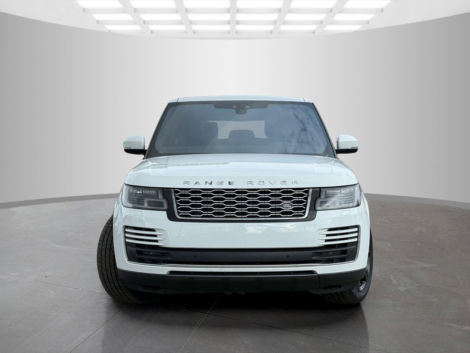 Used 2020 Land Rover Range Rover HSE image 2