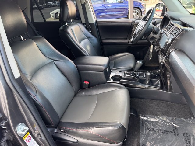 Used 2016 Toyota 4Runner SR5 AWD/4WD image 6
