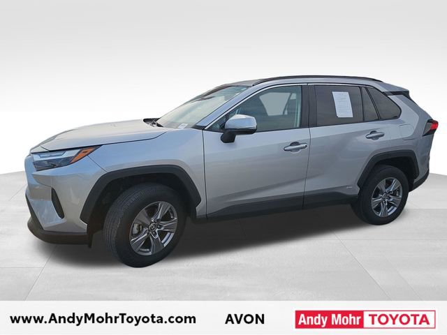 Used 2022 Toyota RAV4 XLE w/ Convenience Package image 4