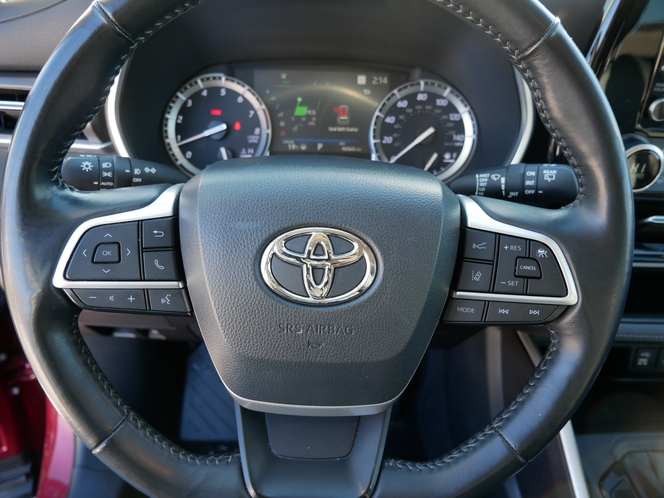 Used 2022 Toyota Highlander XLE image 34