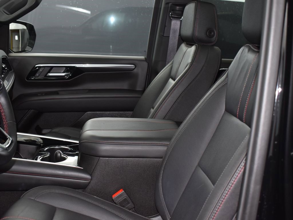 Used 2025 Chevrolet Tahoe RST w/ Comfort Package image 7