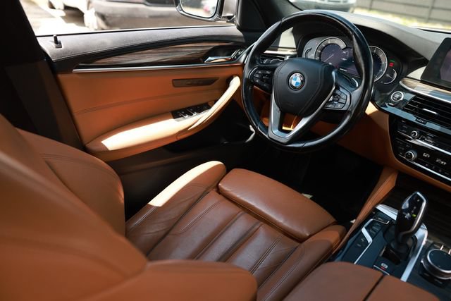 Used 2018 BMW 540i RWD image 23