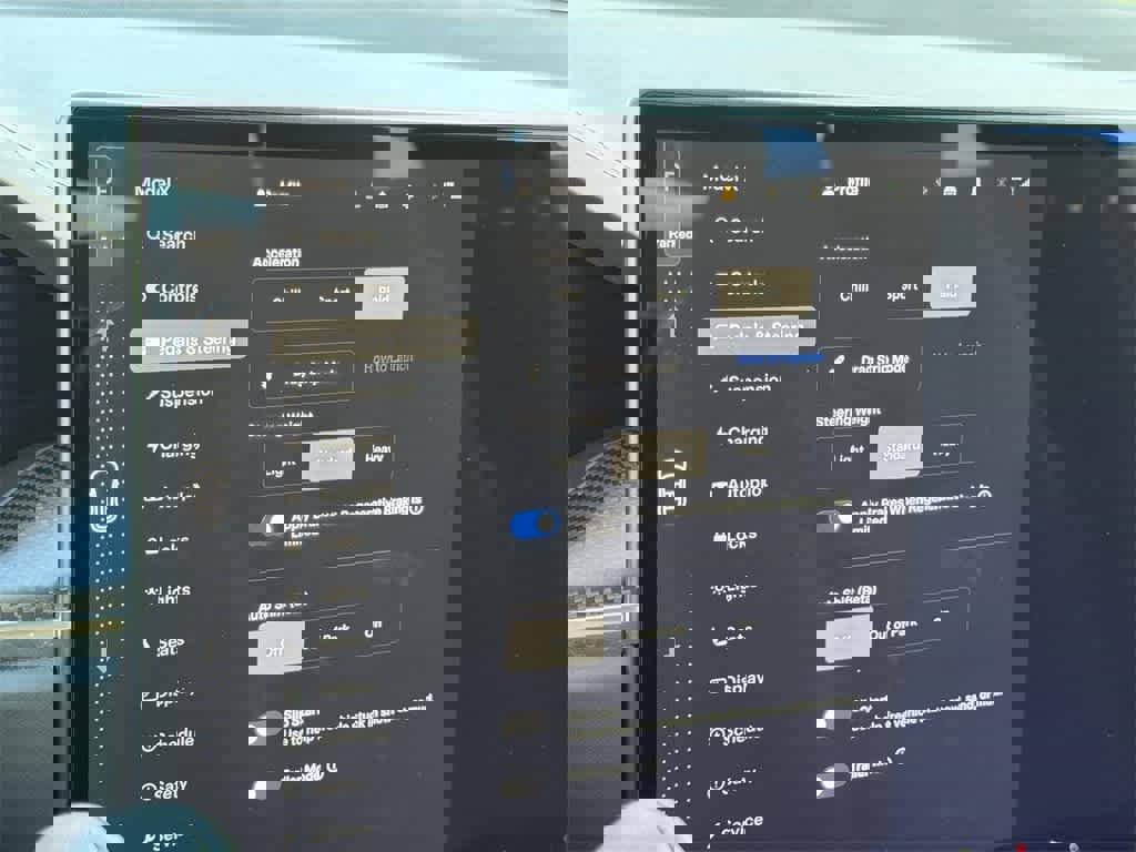 Used 2022 Tesla Model X Plaid image 22