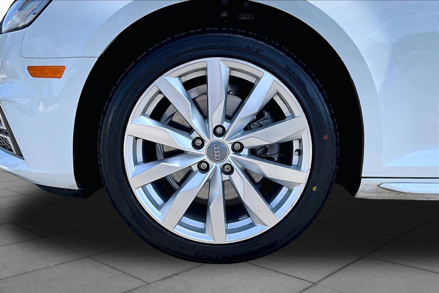 Used 2018 Audi A4 2.0T Ultra Premium w/ 18" Wheel Package FWD image 10