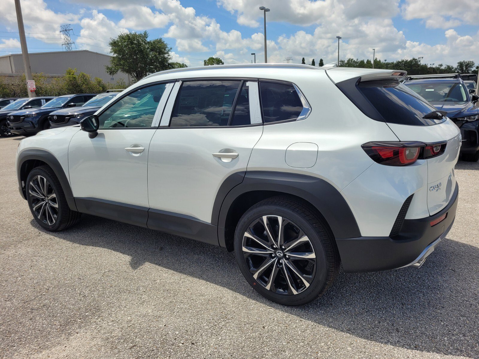New 2025 MAZDA CX-50 AWD 2.5 Turbo w/ Weather Package image 10