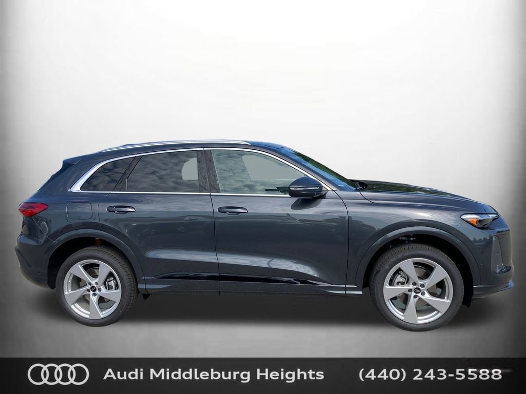 Certified 2025 Audi Q5 Premium Plus w/ Premium Plus image 5