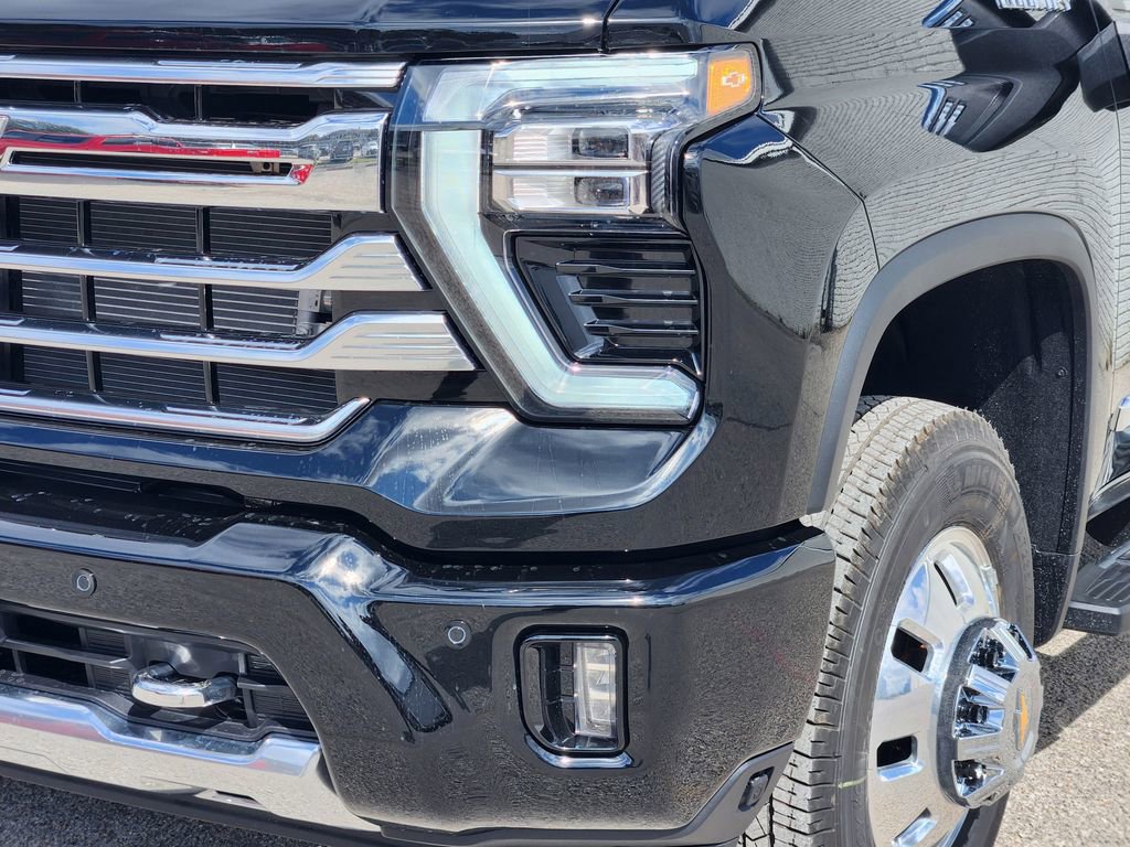 New 2026 Chevrolet Silverado 3500 High Country w/ High Country Premium Package image 6