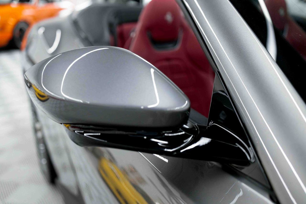 Used 2020 Ferrari Portofino RWD image 32