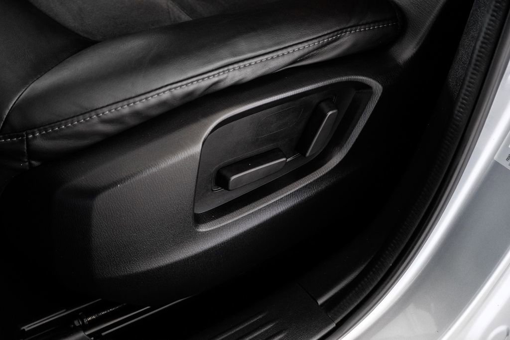 Used 2020 MAZDA CX-5 Touring image 33