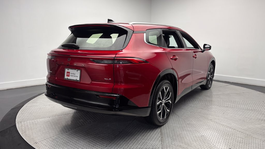 Certified 2025 Toyota Crown Signia AWD/4WD image 40