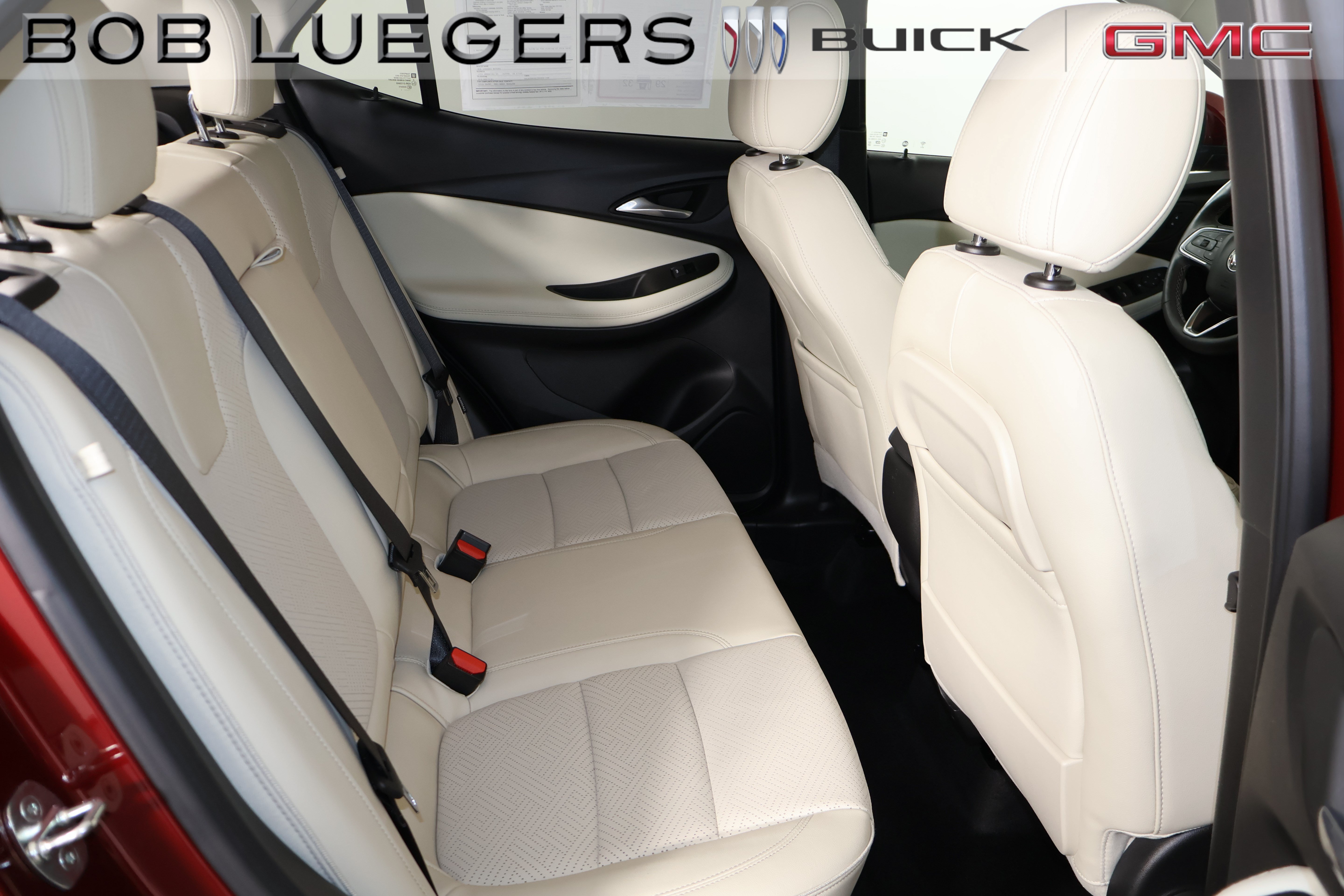 Certified 2022 Buick Encore GX Essence FWD image 15