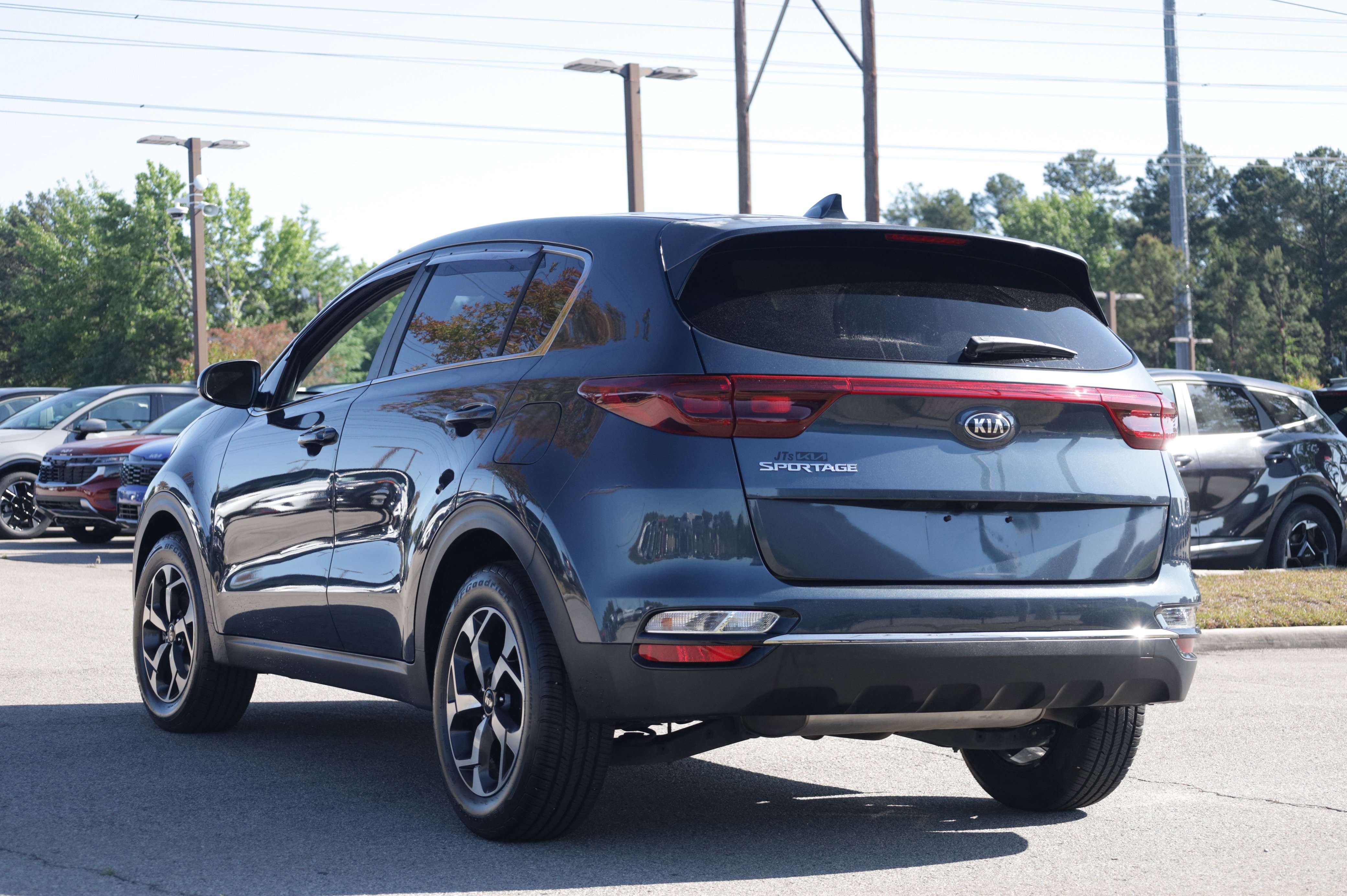 Used 2020 Kia Sportage LX FWD image 3