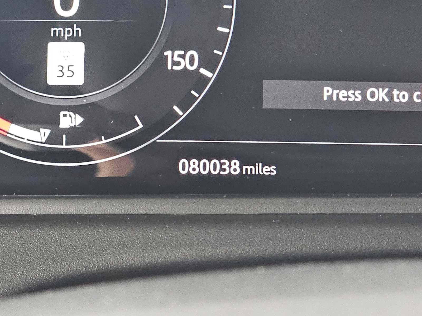 Used 2018 Land Rover Range Rover Velar R-Dynamic SE AWD/4WD image 24