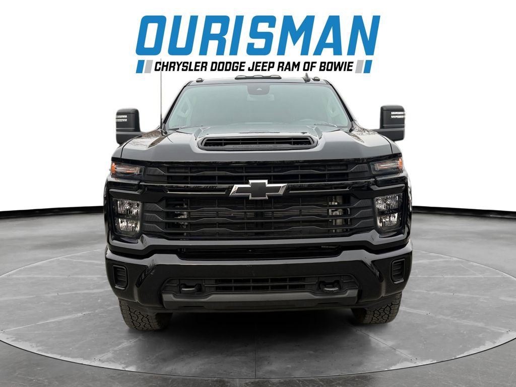 Used 2024 Chevrolet Silverado 2500 Custom w/ Custom Value Package image 8