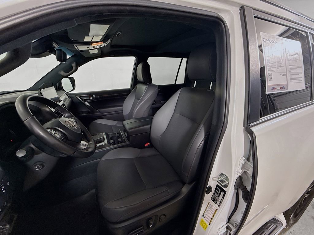 Used 2022 Lexus GX 460 w/ Black Line Special Edition AWD/4WD image 19