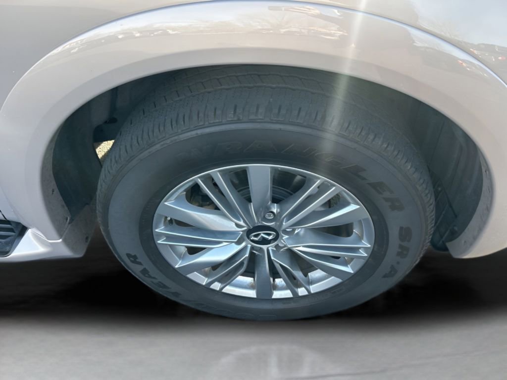 Used 2018 INFINITI QX80 4WD w/ Driver Assistance Package image 12