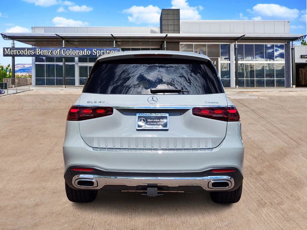 Used 2025 Mercedes-Benz GLS 450 4MATIC image 6