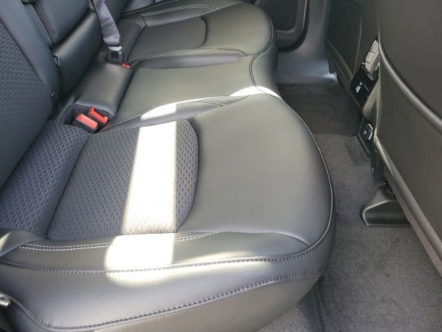 Used 2024 Jeep Compass Latitude w/ Sun and Sound Group AWD/4WD image 30