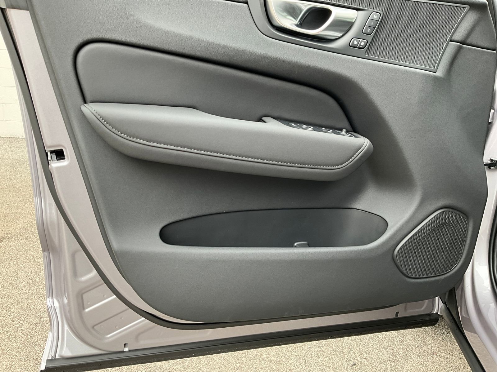 New 2026 Volvo XC60 B5 Plus w/ Protection Package Premier image 10