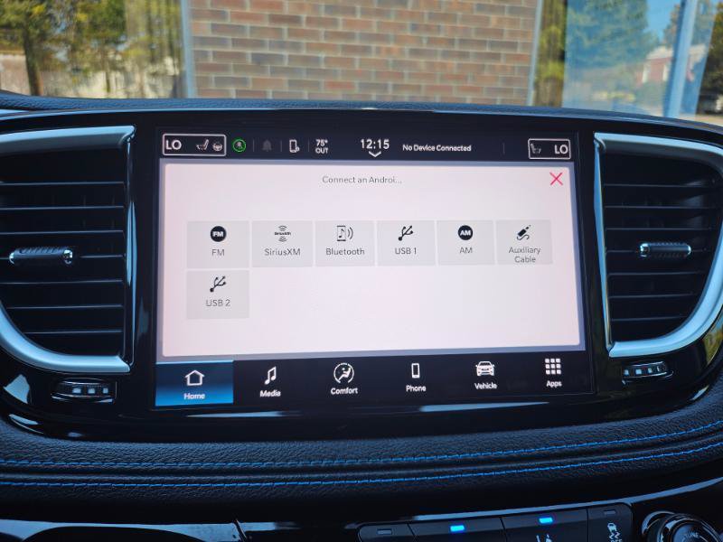 Used 2021 Chrysler Pacifica Touring-L FWD image 48