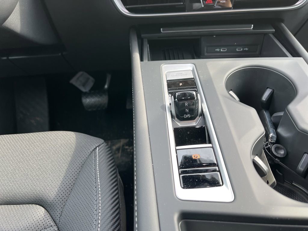 New 2025 Volkswagen Atlas Cross Sport SE AWD/4WD image 13
