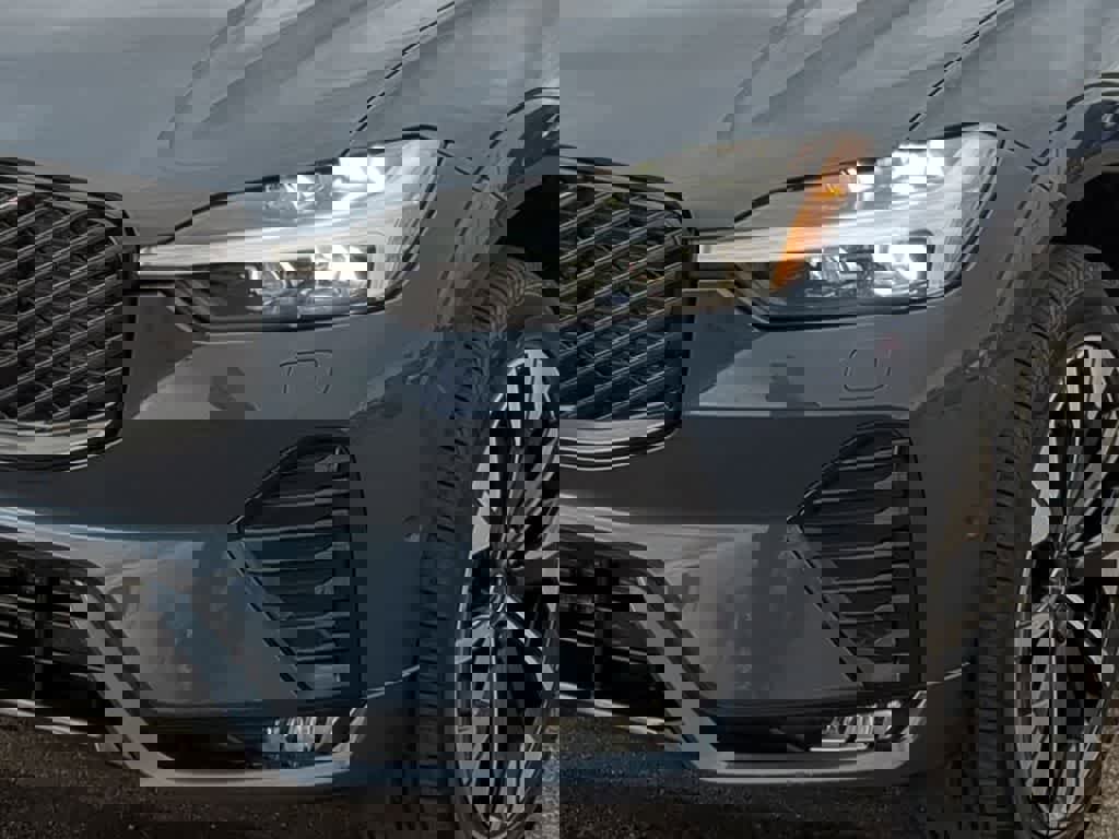 Certified 2026 Volvo XC60 B5 Plus w/ Protection Package Premier image 10