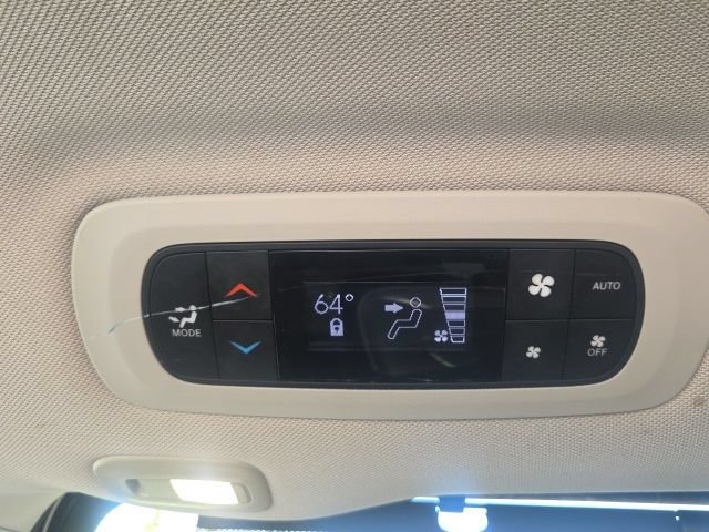 Used 2017 Chrysler Pacifica Limited w/ UConnect Theater Package FWD image 20