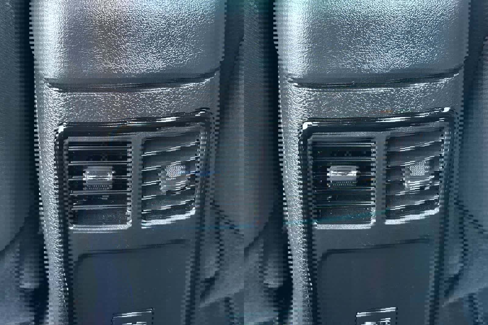 Used 2022 Dodge Charger SXT w/ Blacktop Package image 14