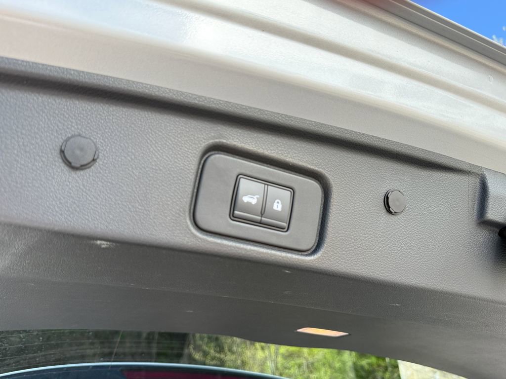 Used 2024 Nissan Pathfinder Platinum w/ Cargo Package AWD/4WD image 33