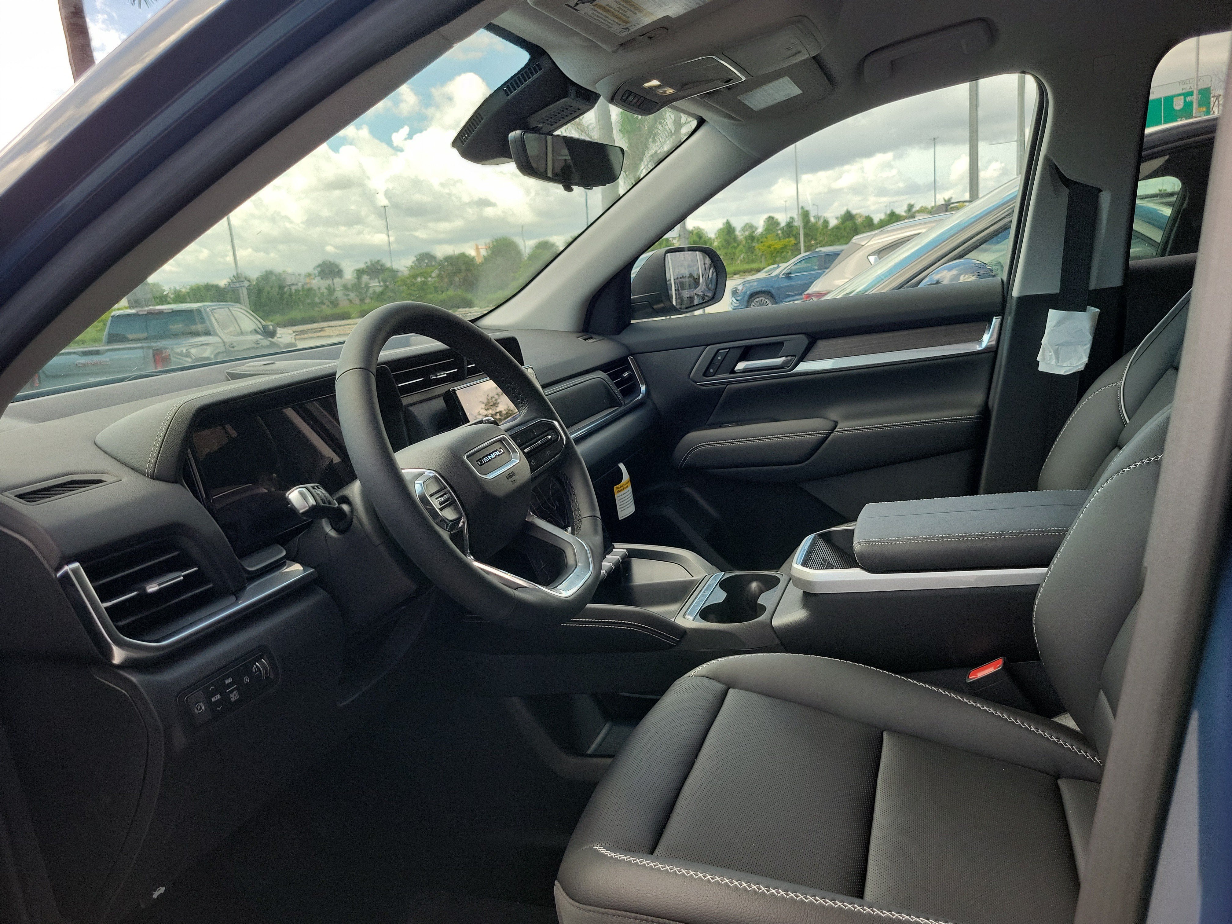 New 2027 GMC Terrain Denali w/ LPO, Floor Liner Package AWD/4WD image 8