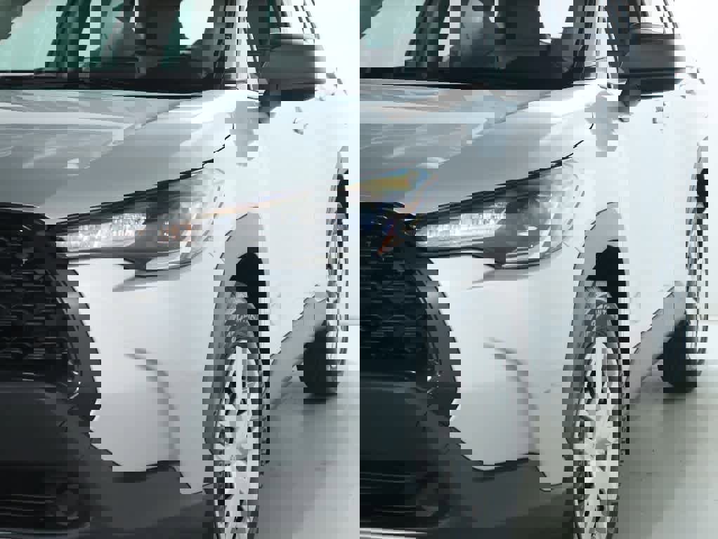 Used 2023 Toyota Corolla Cross L image 5