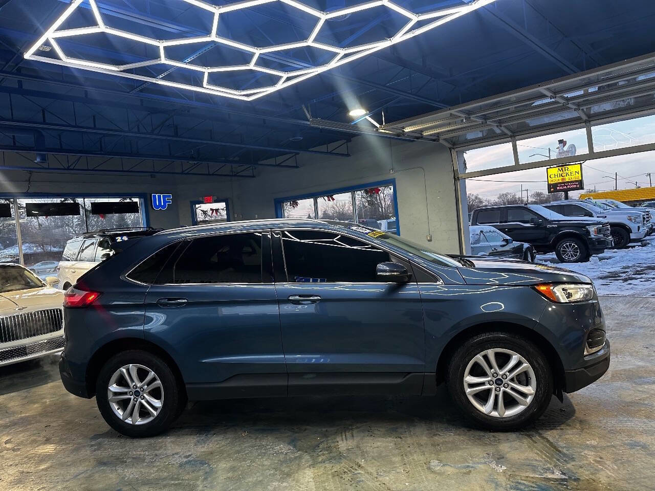 Used 2019 Ford Edge SEL w/ Equipment Group 201A image 8