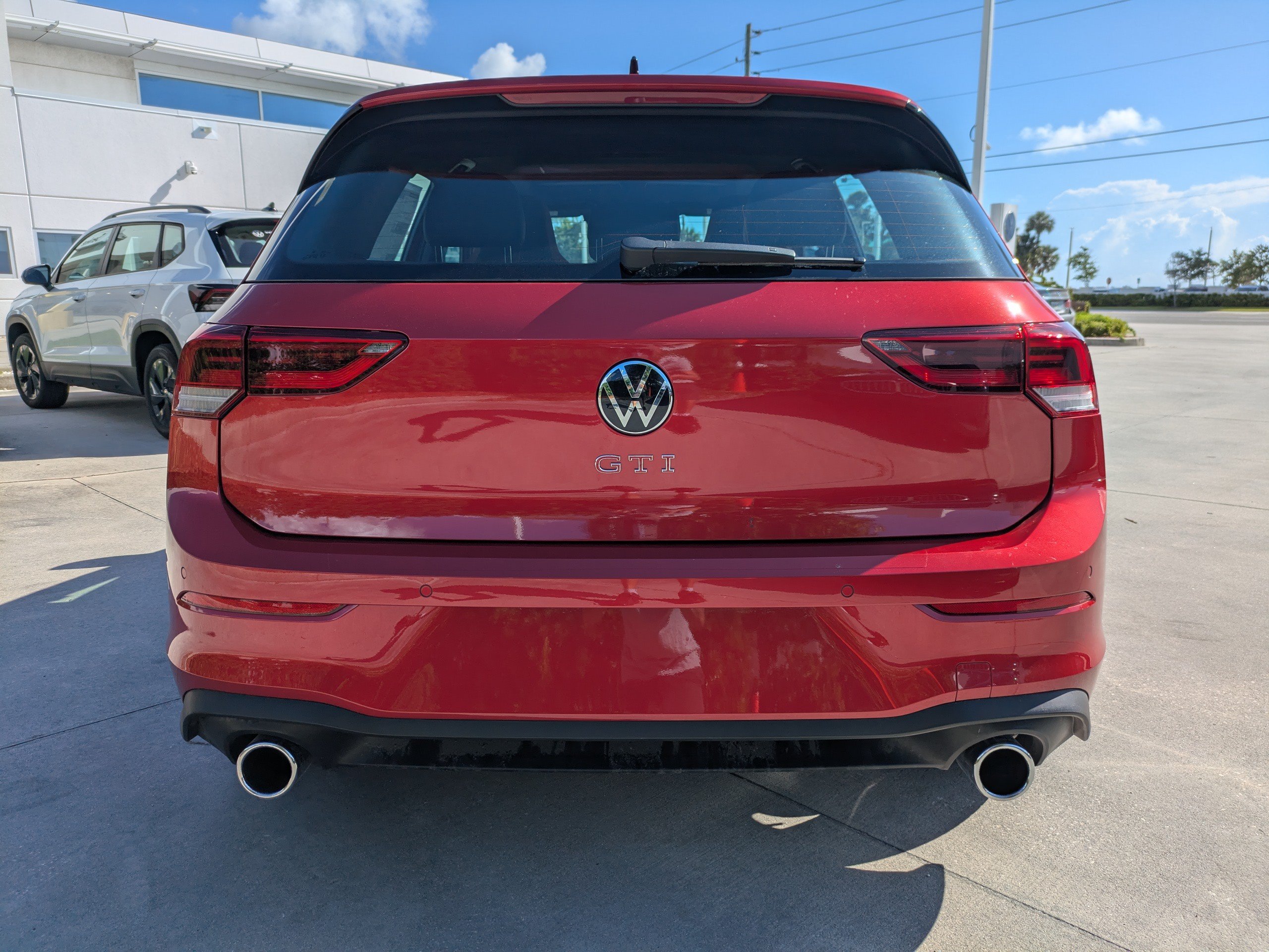 New 2026 Volkswagen GTI SE FWD image 5