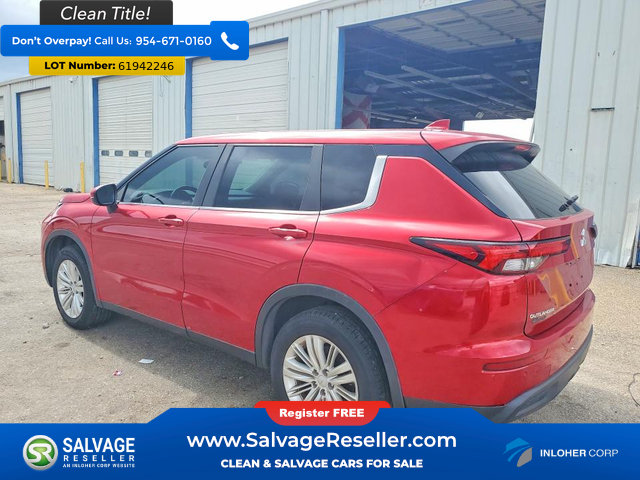Used 2023 Mitsubishi Outlander ES FWD image 3
