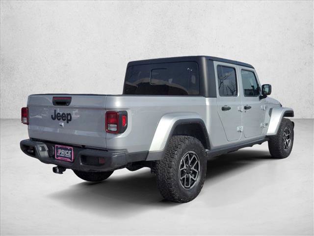 Used 2024 Jeep Gladiator Sport image 5