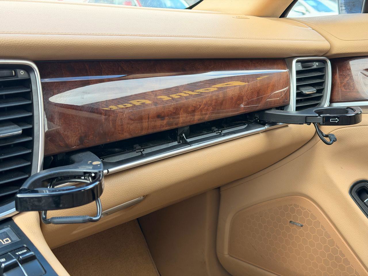 Used 2011 Porsche Panamera 4 image 33