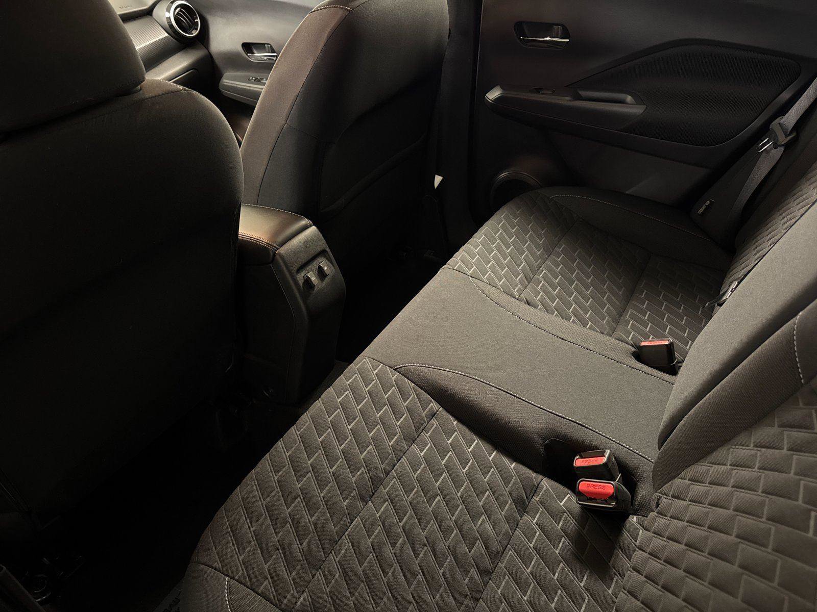 Used 2021 Nissan Kicks SV image 11