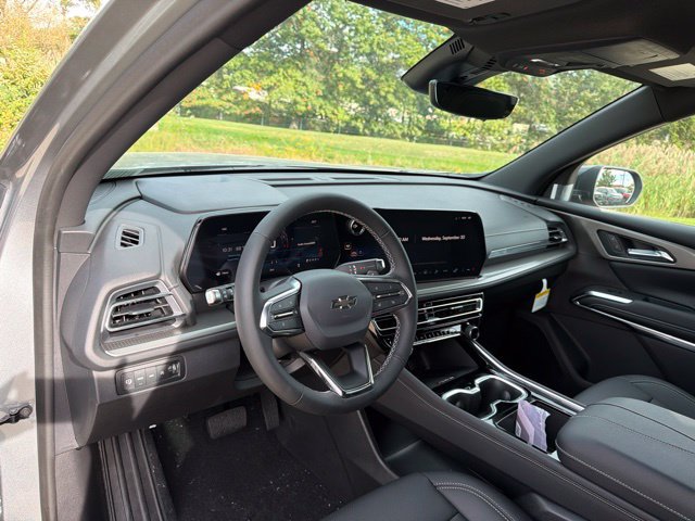 New 2027 Chevrolet Traverse LT w/ Midnight/Sport Edition AWD/4WD image 13