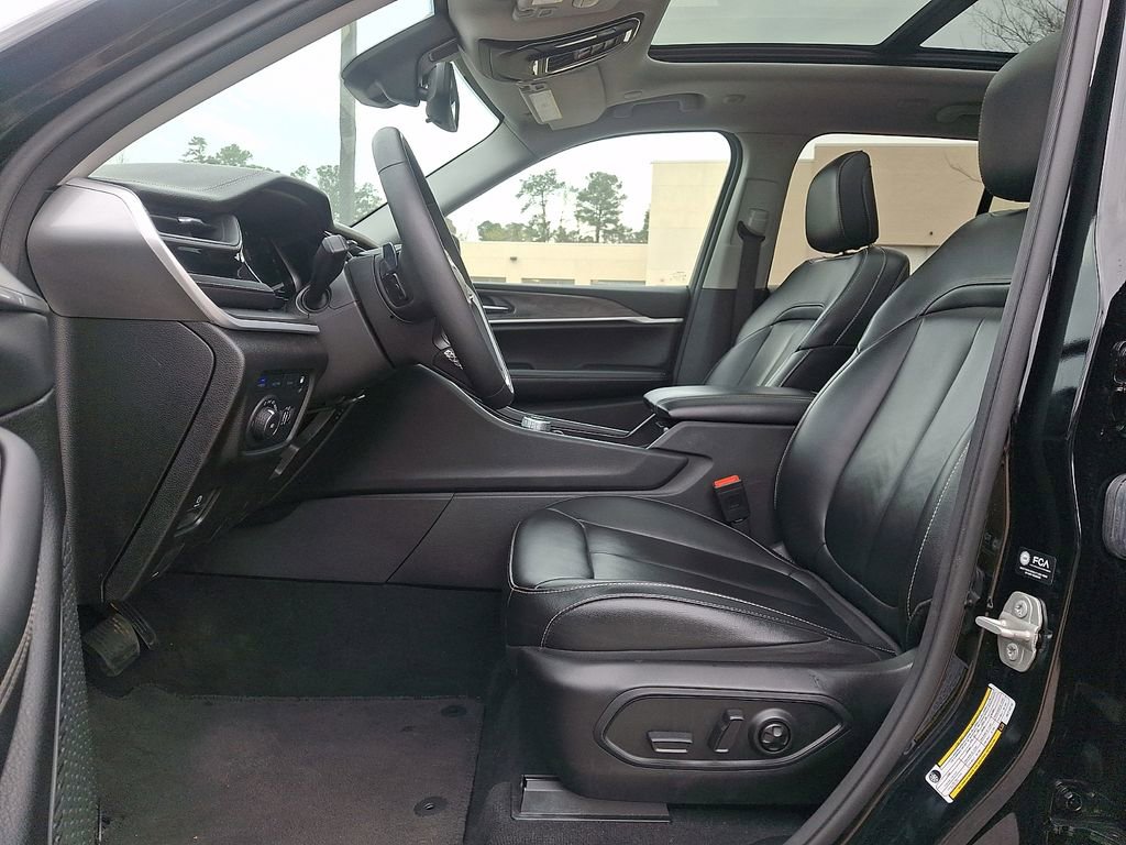 Used 2024 Jeep Grand Cherokee Limited 4xe image 13