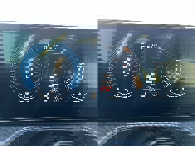 Used 2024 Hyundai Santa Fe SEL image 9