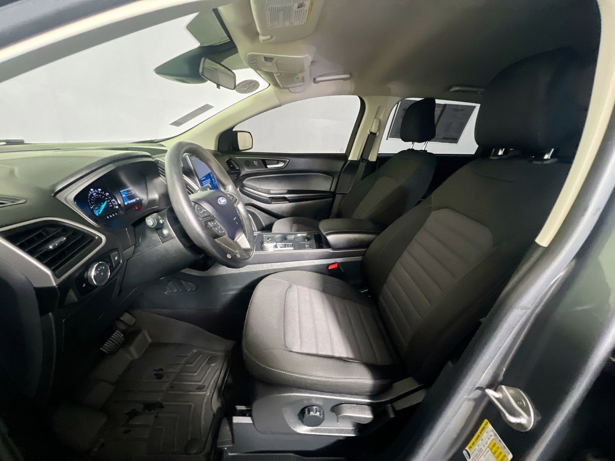 Used 2024 Ford Edge SE AWD/4WD image 14