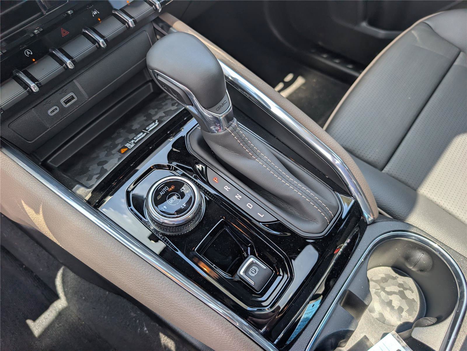 New 2026 GMC Canyon Denali AWD/4WD image 21