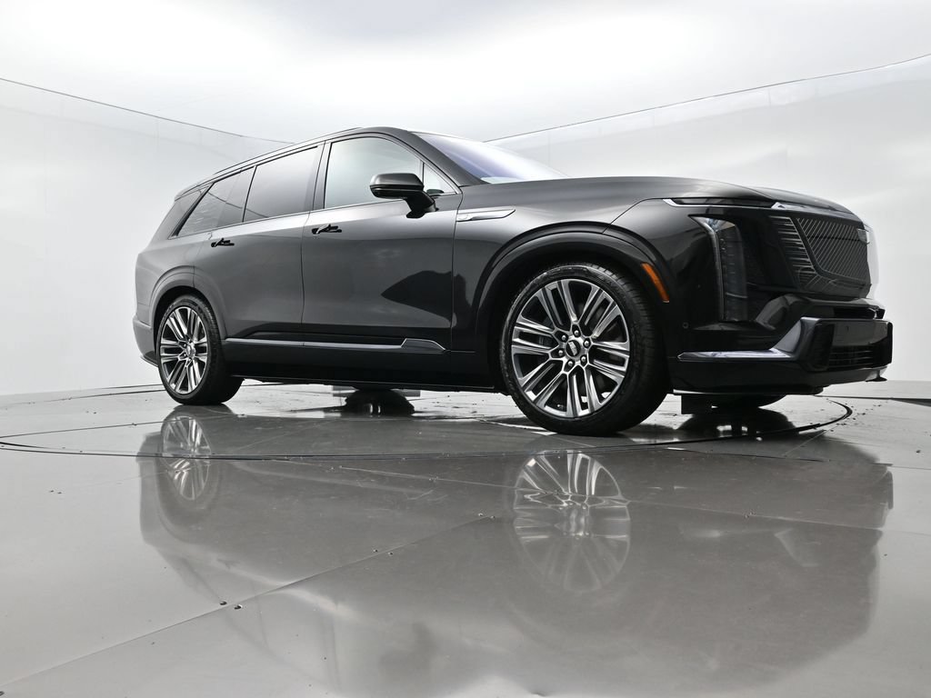 Certified 2026 Cadillac Vistiq Platinum w/ LPO, Floor Liner Package AWD/4WD image 43