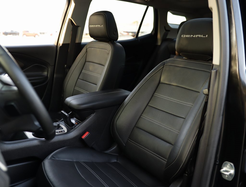 Used 2023 GMC Terrain Denali image 23